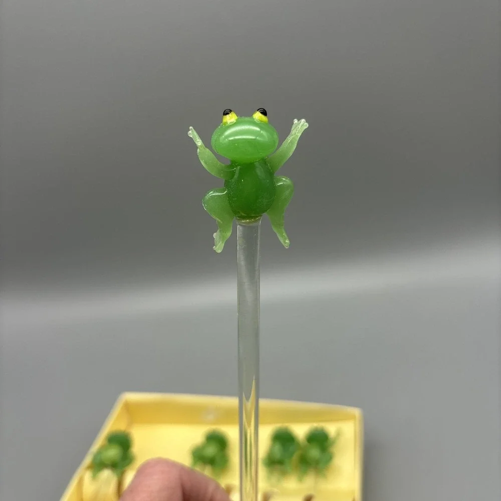 Boston Warehouse Glass Swizzle Stir Barware Sticks Set of Five Frogs‎ No Lid